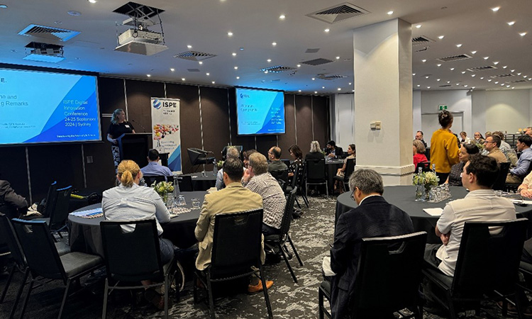 ISPE Australasia President Kerry Dranganoudis welcomes attendees to the ISPE Australasia Digital Innovation Conference in Sydney, Australia