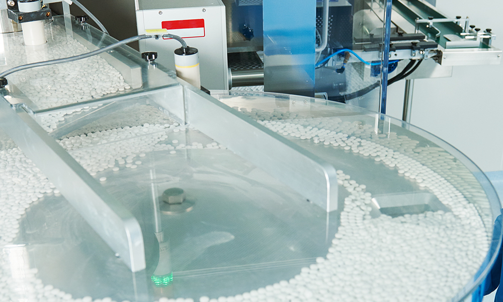 Dust extraction and containment in the pharmaceutical workplace 