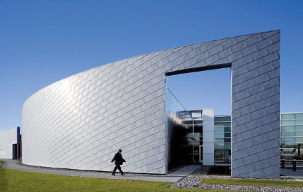 Exemplary pharmaceutical facility architecture: GSK, Ste-Foy, Québec, Canada. 